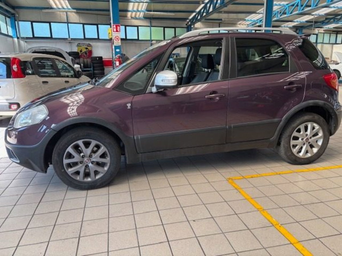 Fiat Sedici 2.0 MJT 16V DPF 4x4 Emotion (3)