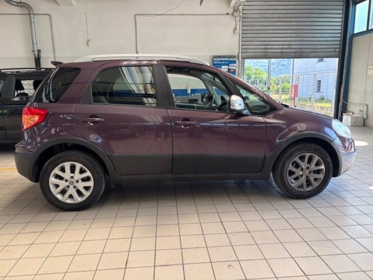 Fiat Sedici 2.0 MJT 16V DPF 4x4 Emotion (7)
