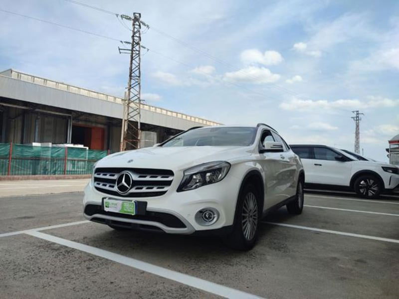 Mercedes-Benz GLA SUV 200 d Automatic 4Matic Business