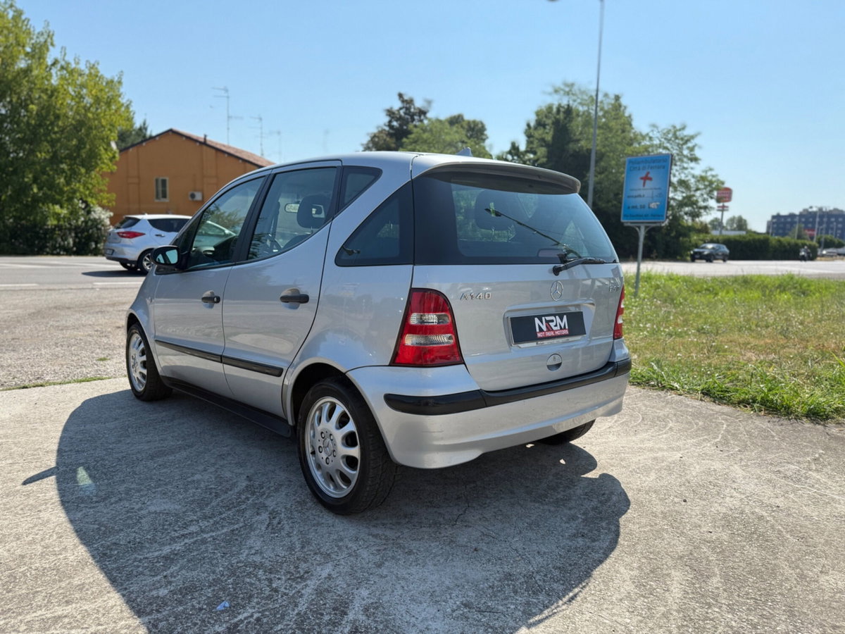 Mercedes-Benz Classe A 140 cat Classic (6)