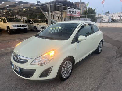 Opel Corsa 1.2 3 porte Elective usata