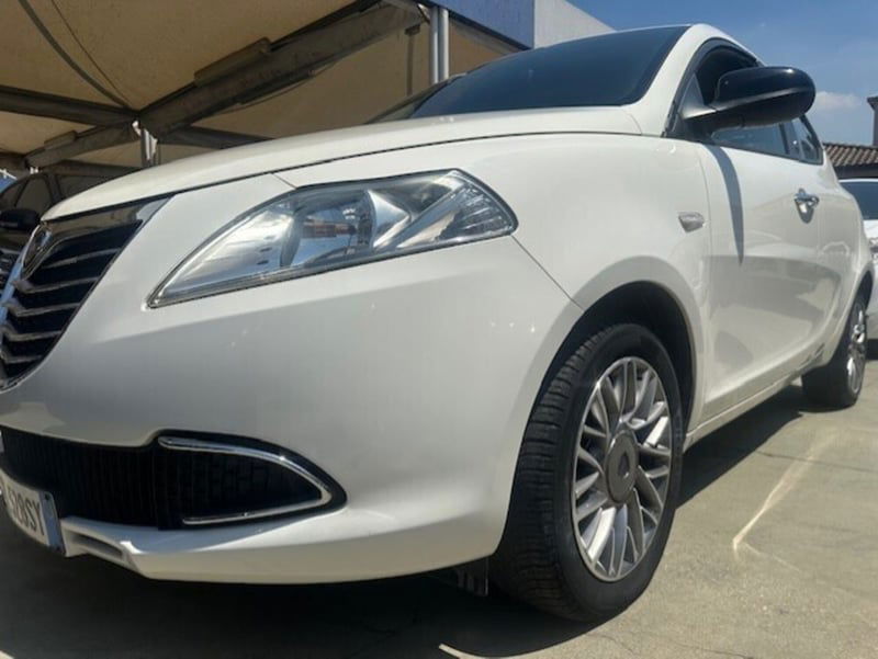 Lancia Ypsilon 1.2 69 CV 5 porte GPL Ecochic Gold