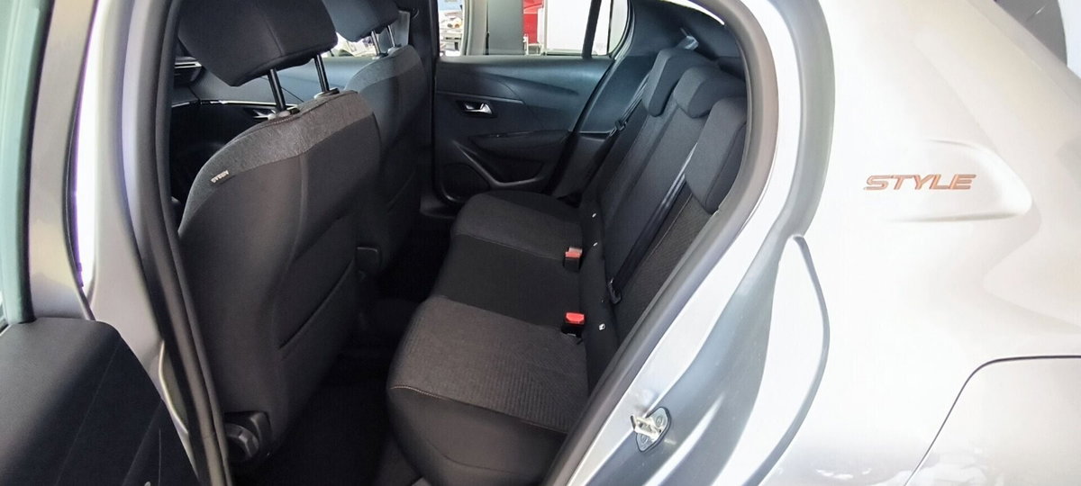 Peugeot 208 PureTech 100 Stop&Start 5 porte GT (11)