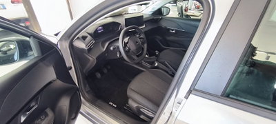 Peugeot 208 PureTech 100 Stop&Start 5 porte GT (12)