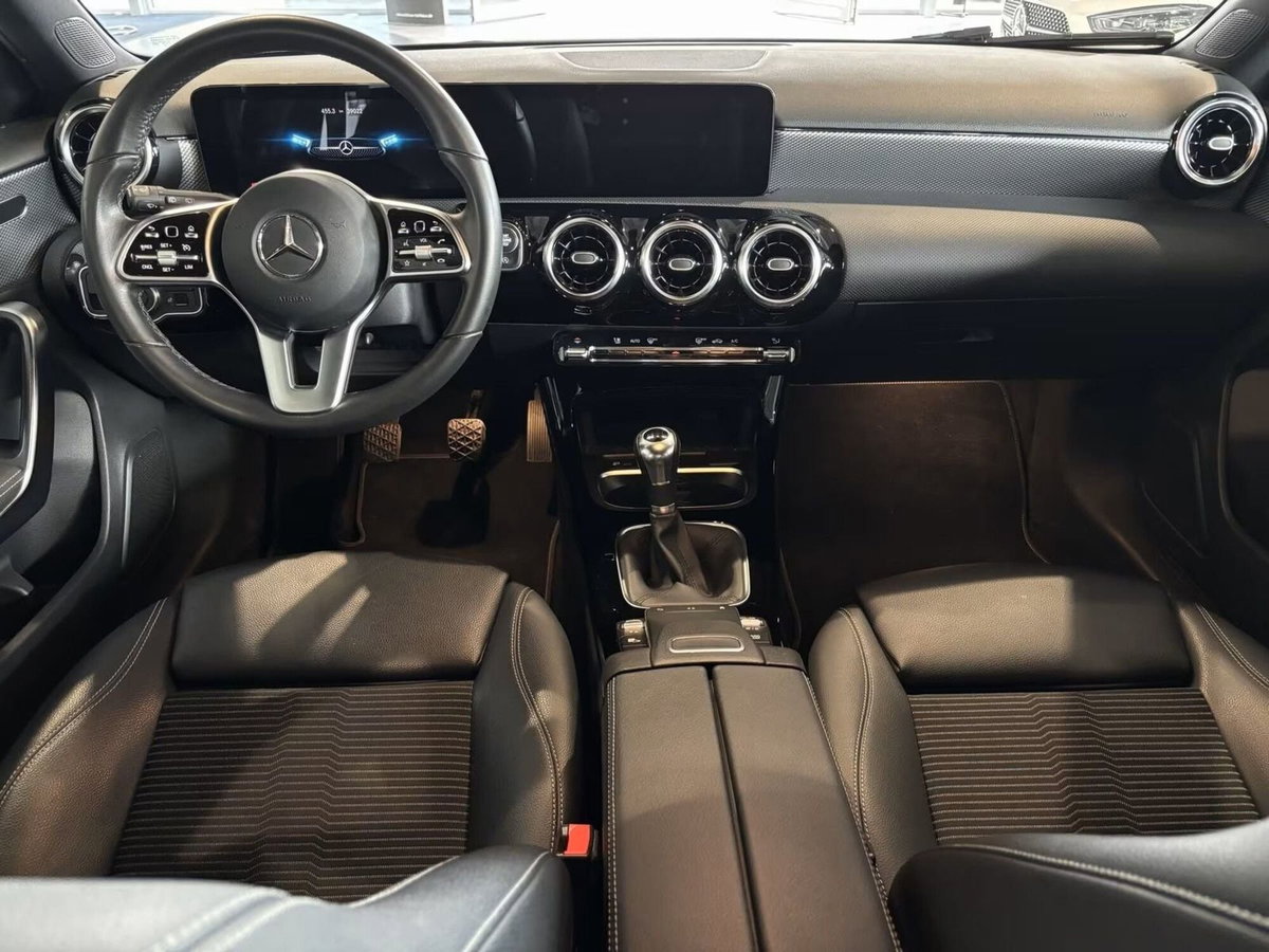 Mercedes-Benz Classe A 200 Business (13)