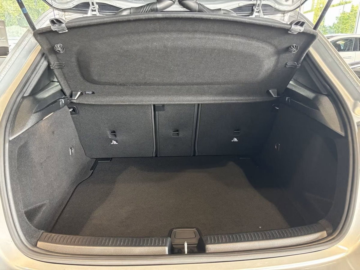 Mercedes-Benz Classe A 200 Business (14)