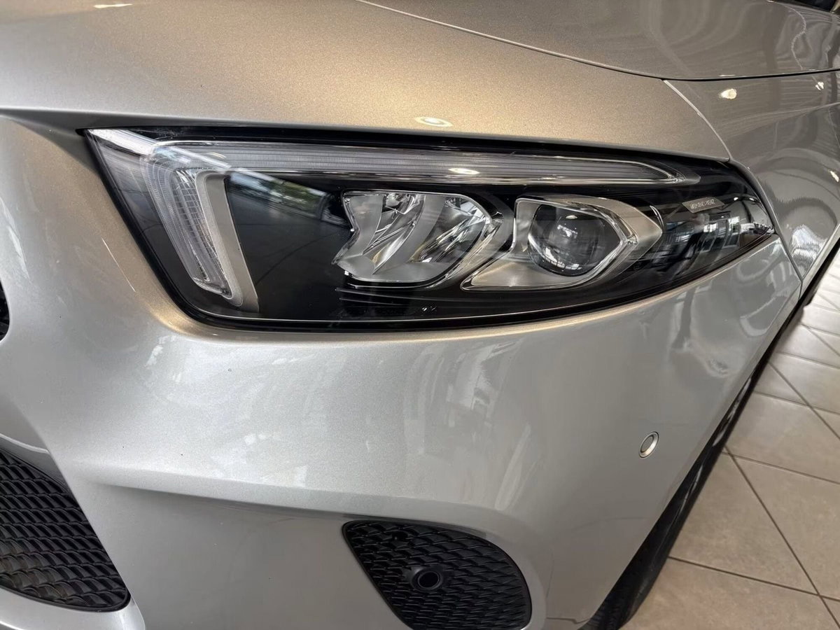 Mercedes-Benz Classe A 200 Business (5)