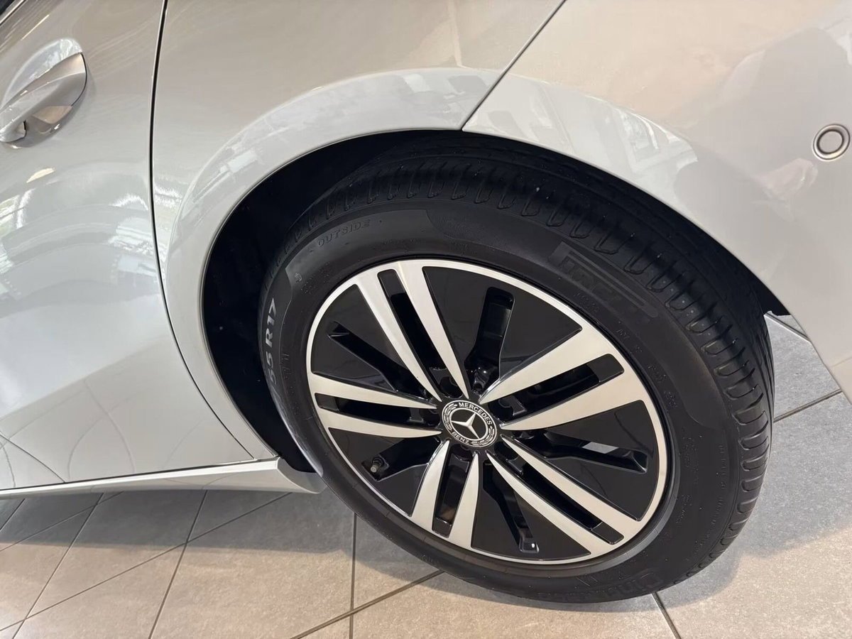 Mercedes-Benz Classe A 200 Business (6)