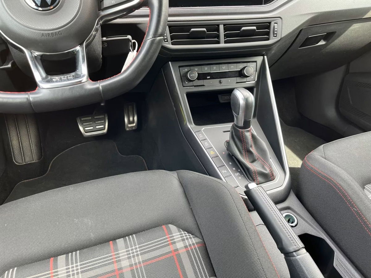 Volkswagen Polo 2.0 TSI DSG GTI BlueMotion Technology (7)