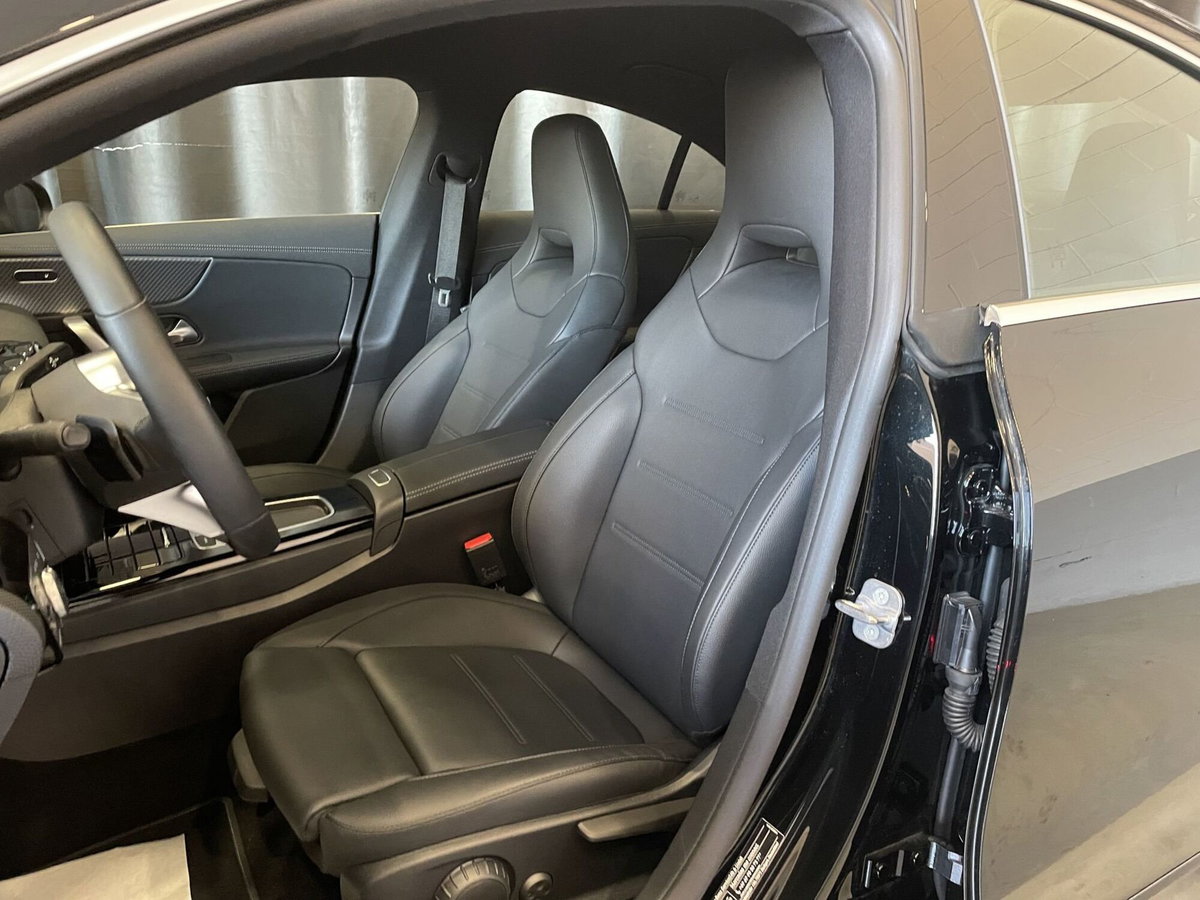 Mercedes-Benz CLA 180 Progressive Advanced Plus auto (9)
