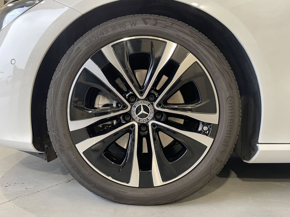Mercedes-Benz CLA 180 Progressive Advanced Plus auto (8)