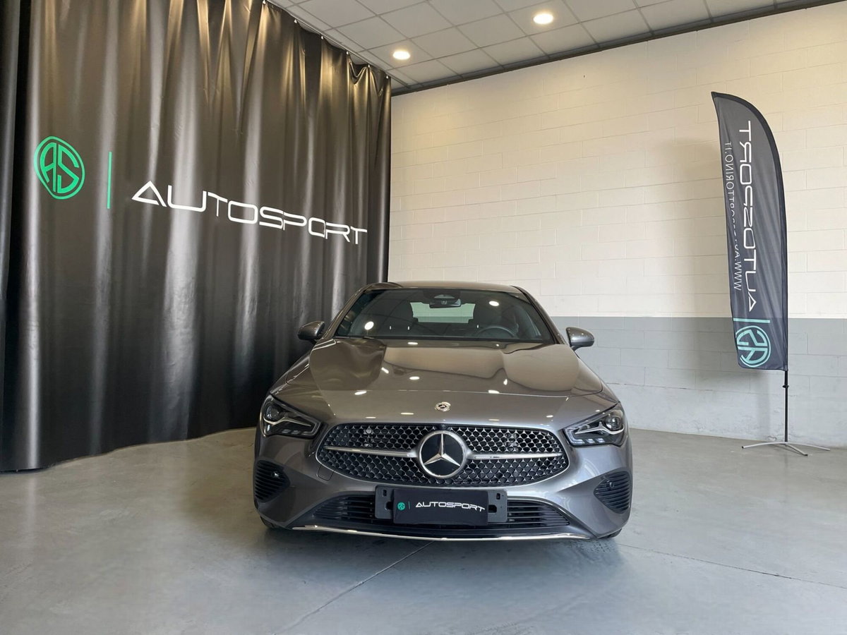 Mercedes-Benz CLA 180 Automatic Executive (2)