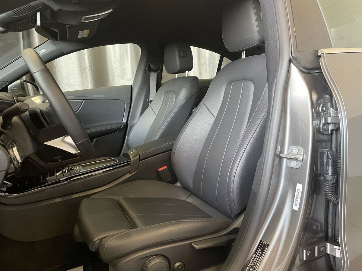 Mercedes-Benz CLA 180 Automatic Executive (9)