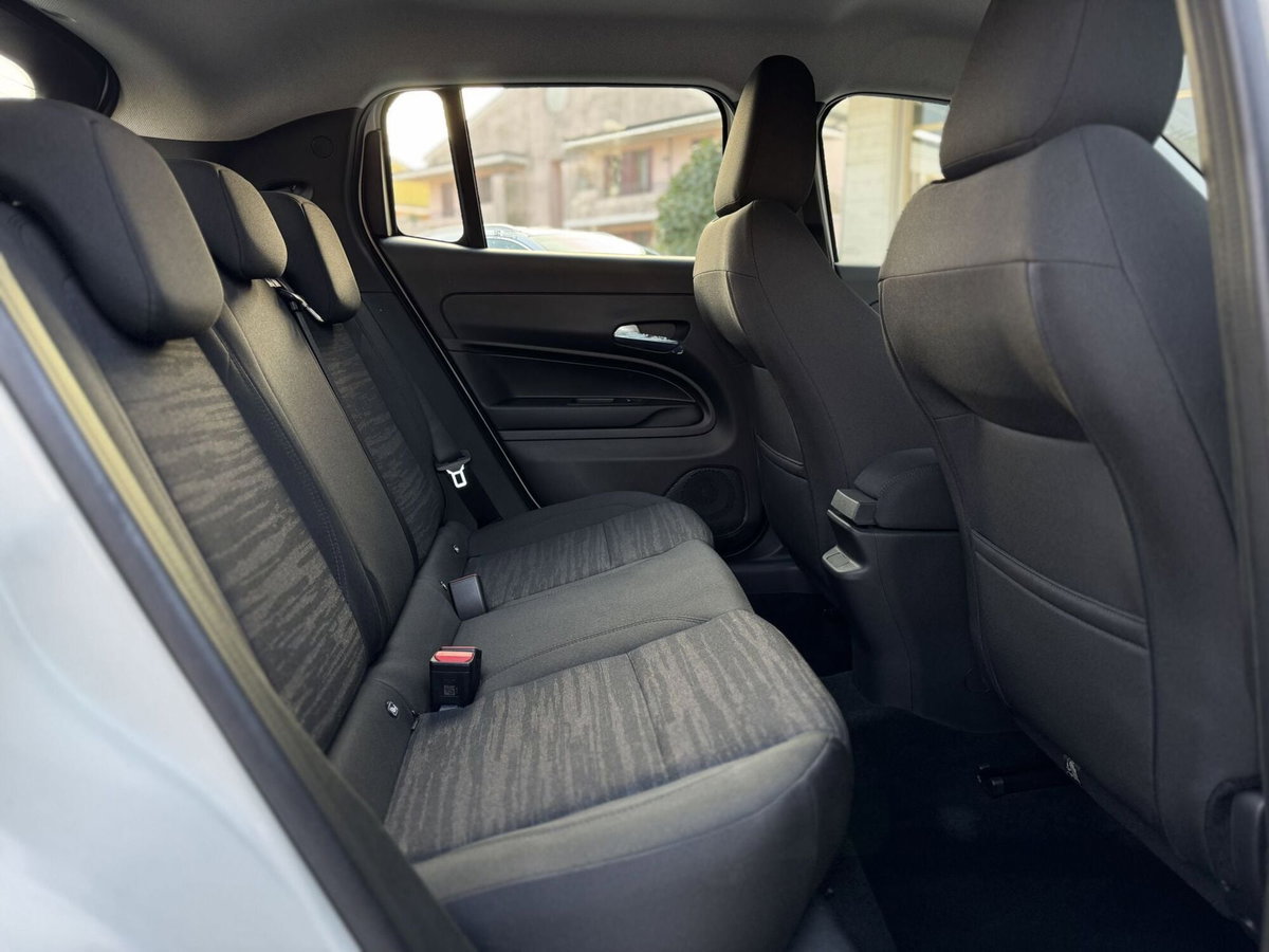 Jeep Avenger 1.2 turbo Altitude fwd 100cv (15)