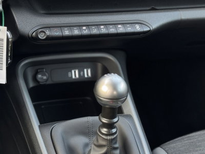 Jeep Avenger 1.2 turbo Altitude fwd 100cv (18)