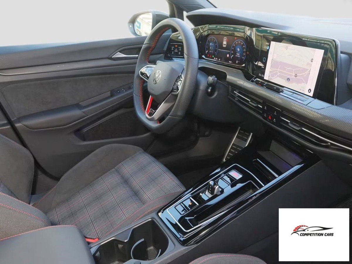 Volkswagen Golf 2.0 TSI GTI (5)