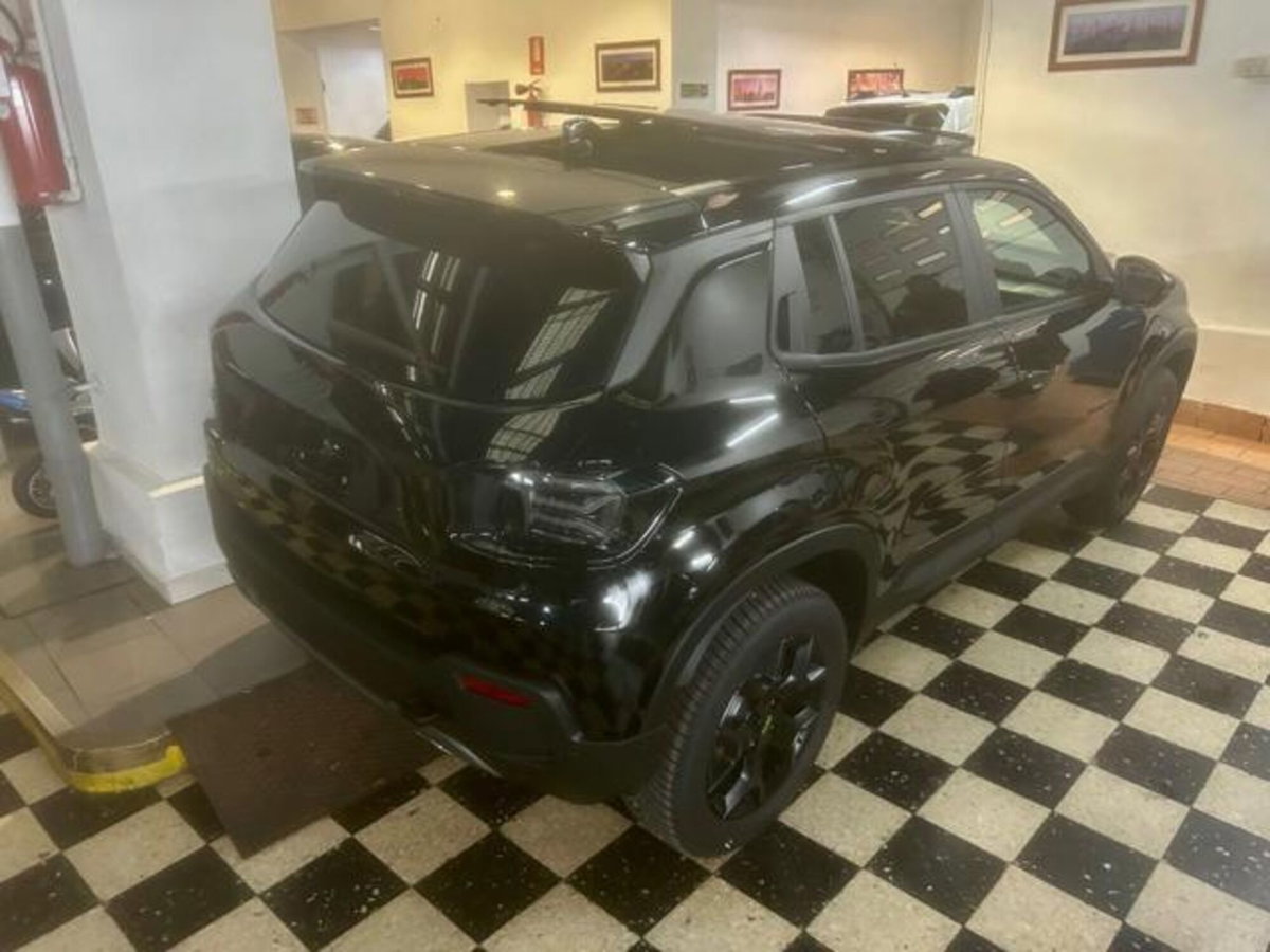 Jeep Avenger 1.2 turbo e-hybrid mhev Upland 4xe 145cv edct6 (2)