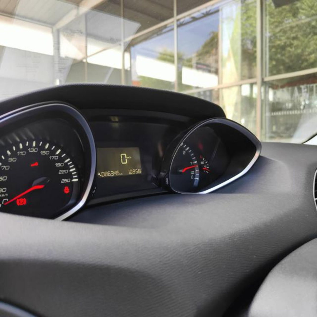 Peugeot 308 BlueHDi 100 S&S Active (11)