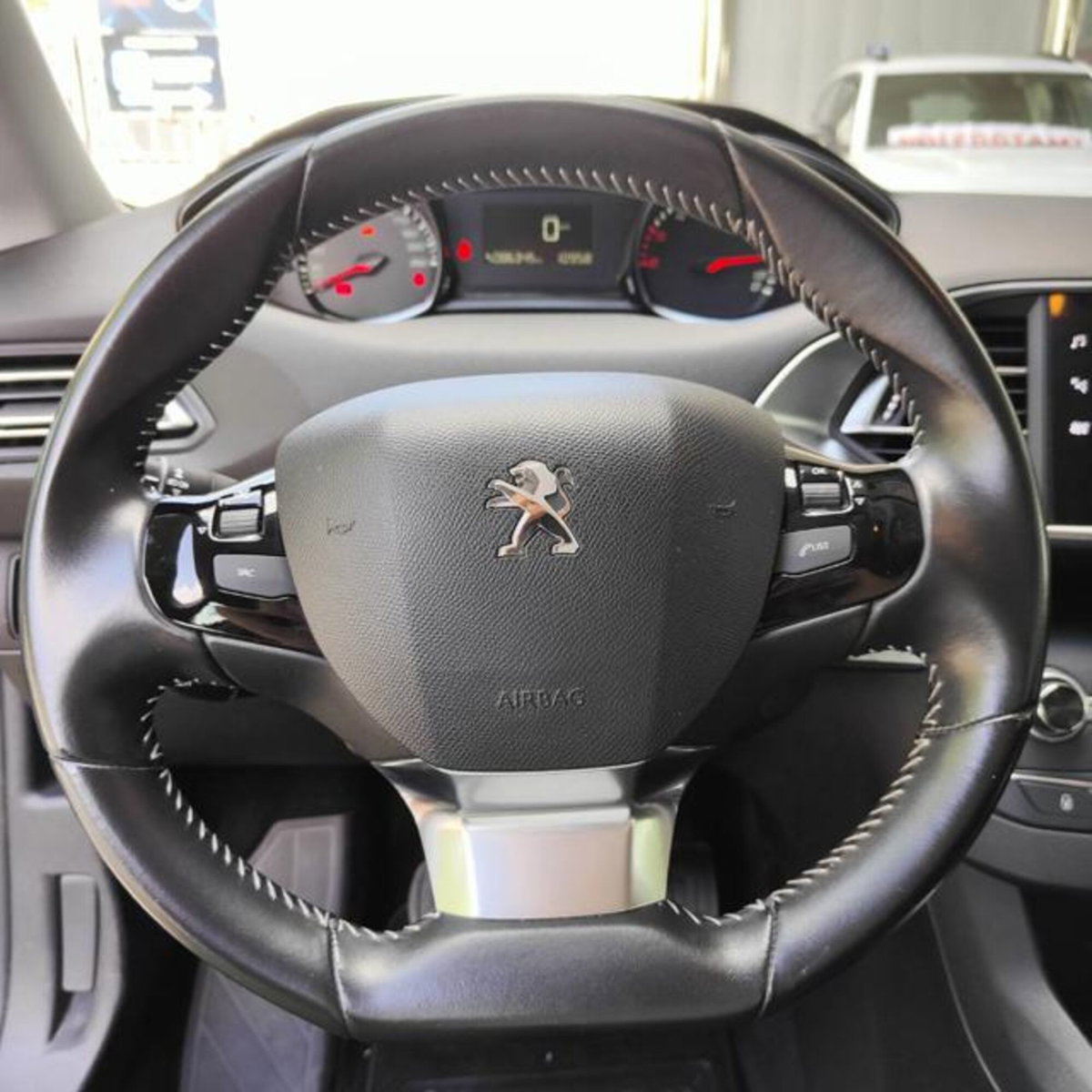 Peugeot 308 BlueHDi 100 S&S Active (17)