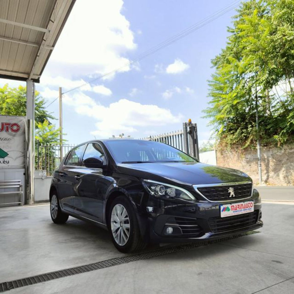Peugeot 308 BlueHDi 100 S&S Active (2)