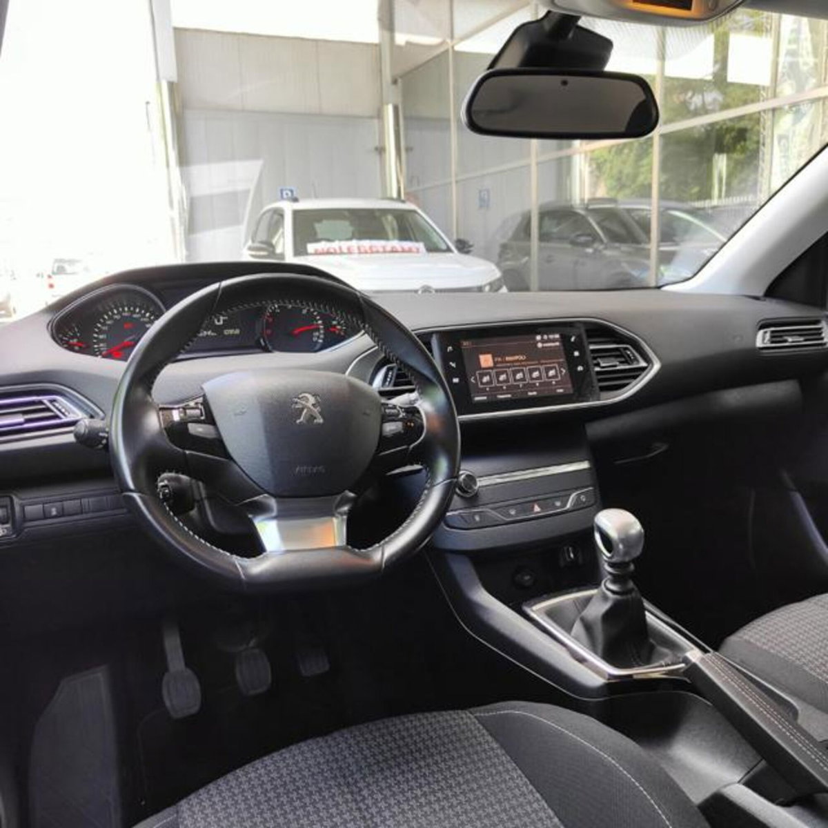 Peugeot 308 BlueHDi 100 S&S Active (8)