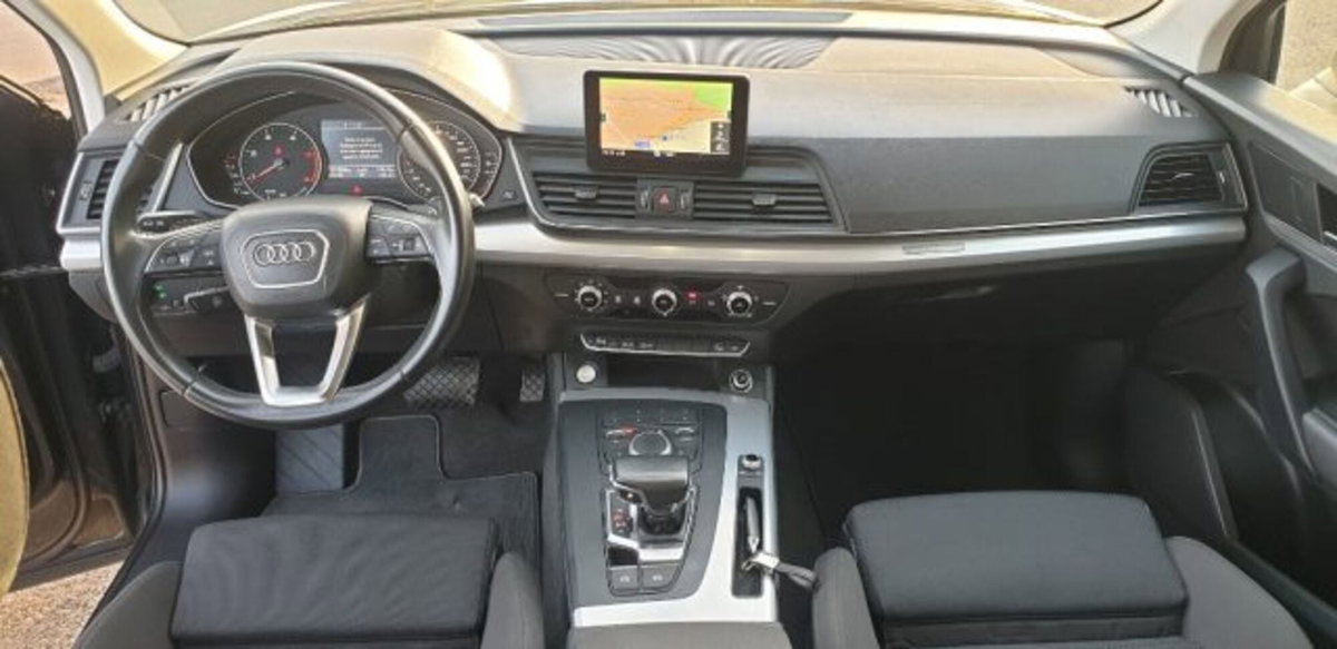 Audi Q5 2.0 TDI 190 CV quattro S tronic Business Sport (11)