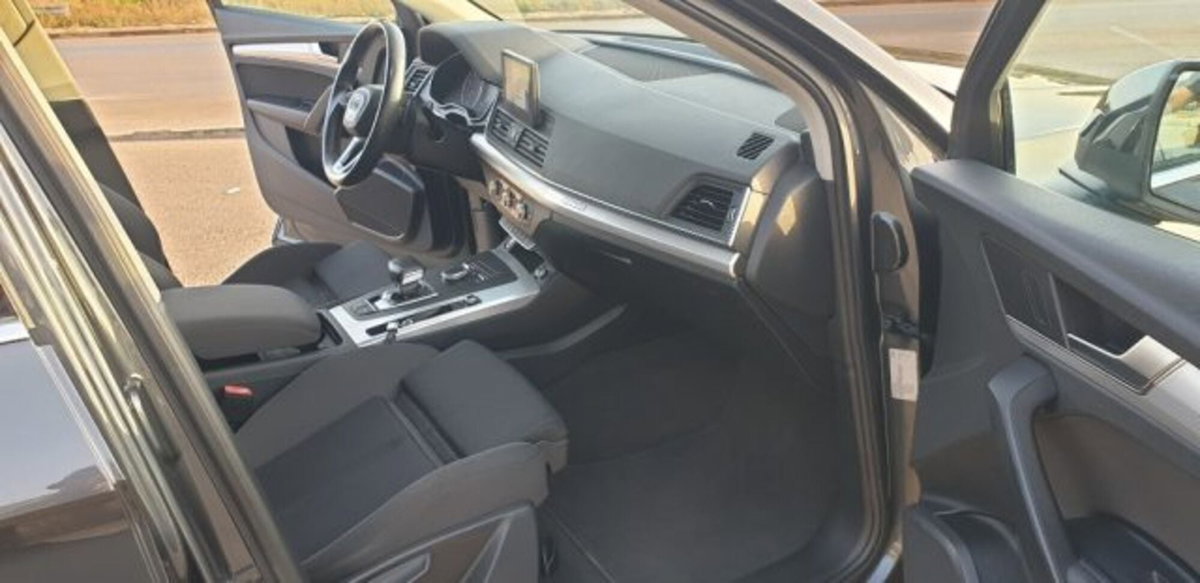 Audi Q5 2.0 TDI 190 CV quattro S tronic Business Sport (13)