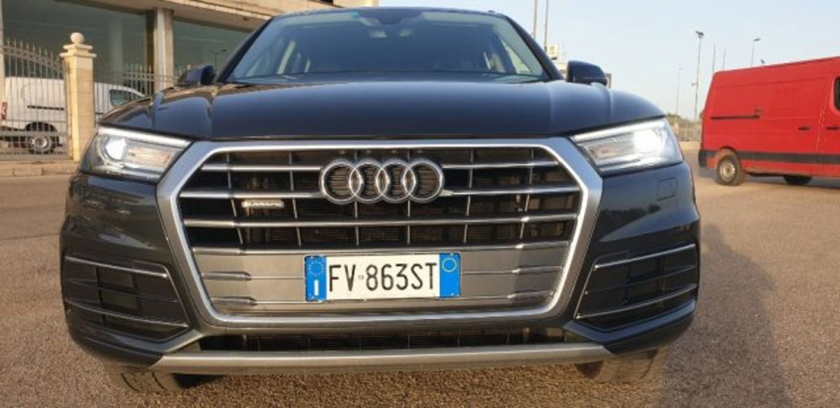 Audi Q5 2.0 TDI 190 CV quattro S tronic Business Sport (14)