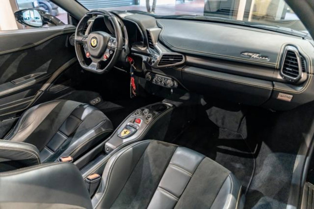 Ferrari 458 Coupé 458 Italia DCT (15)