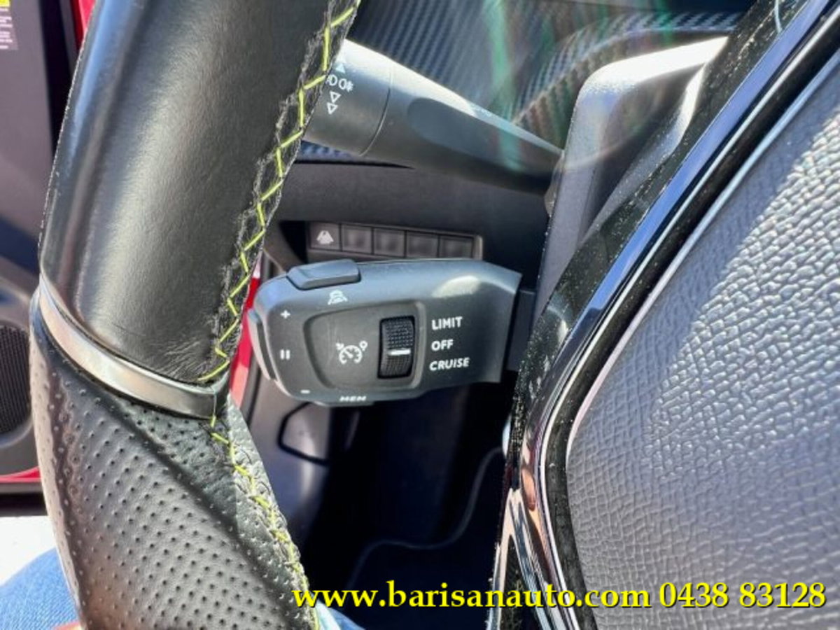 Peugeot 2008 BlueHDi 110 S&S GT (10)