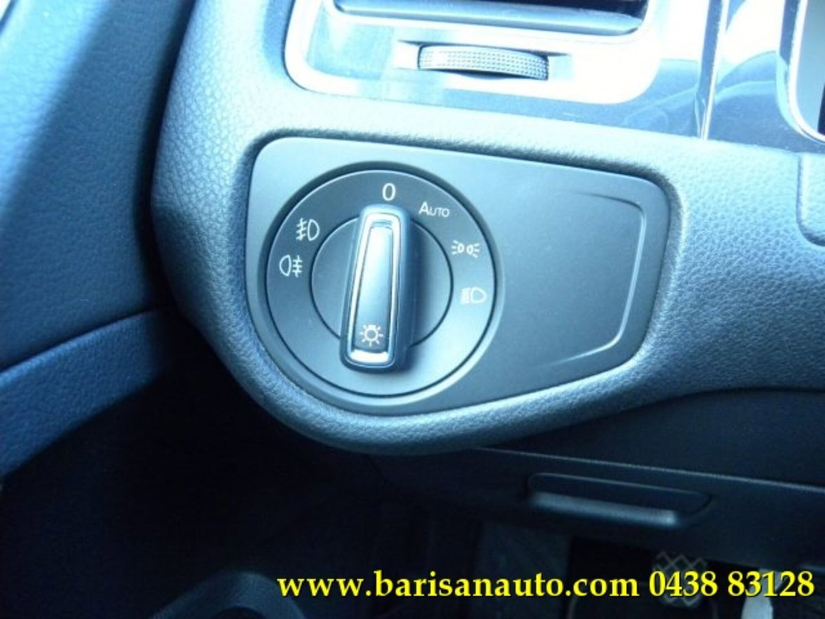 Volkswagen Golf 1.0 TSI 85 CV 5p. Trendline BlueMotion Technology (15)
