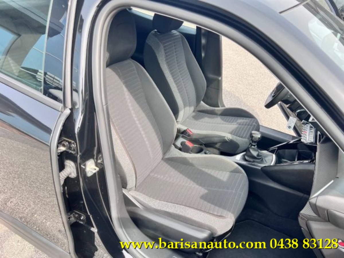 Peugeot 2008 PureTech 100 S&S Active (7)