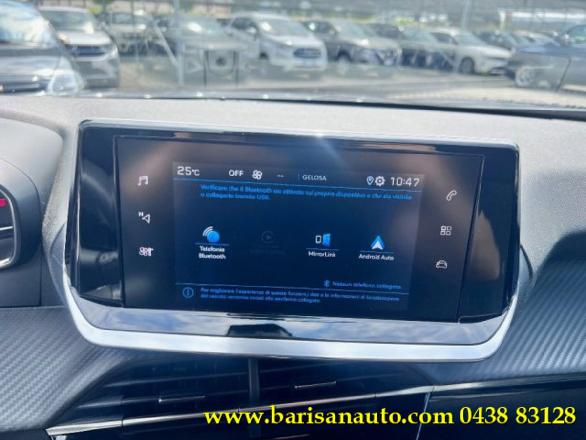 Peugeot 2008 PureTech 100 S&S Allure (12)