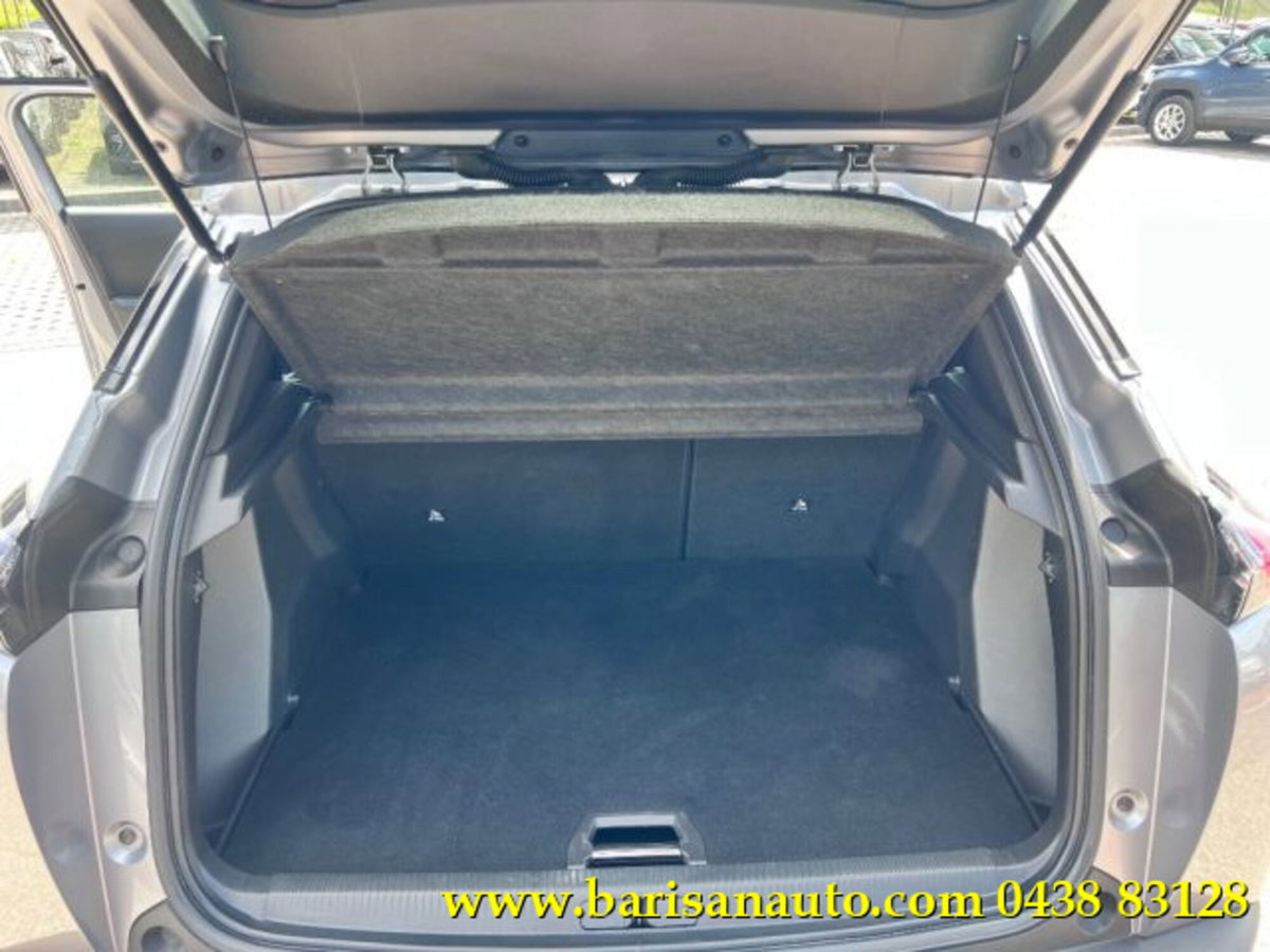 Peugeot 2008 PureTech 100 S&S Allure (8)