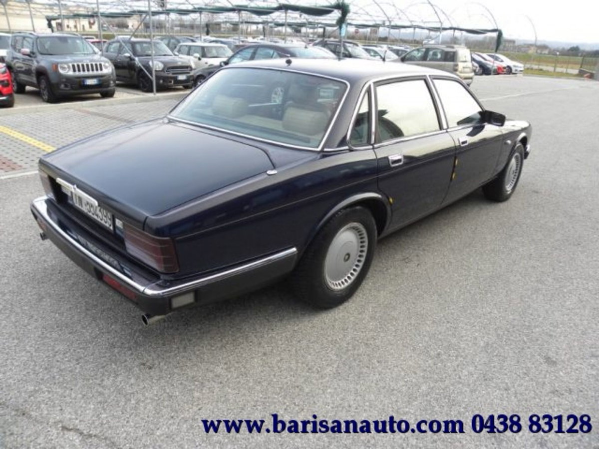Jaguar XJ6 3.6 (3)