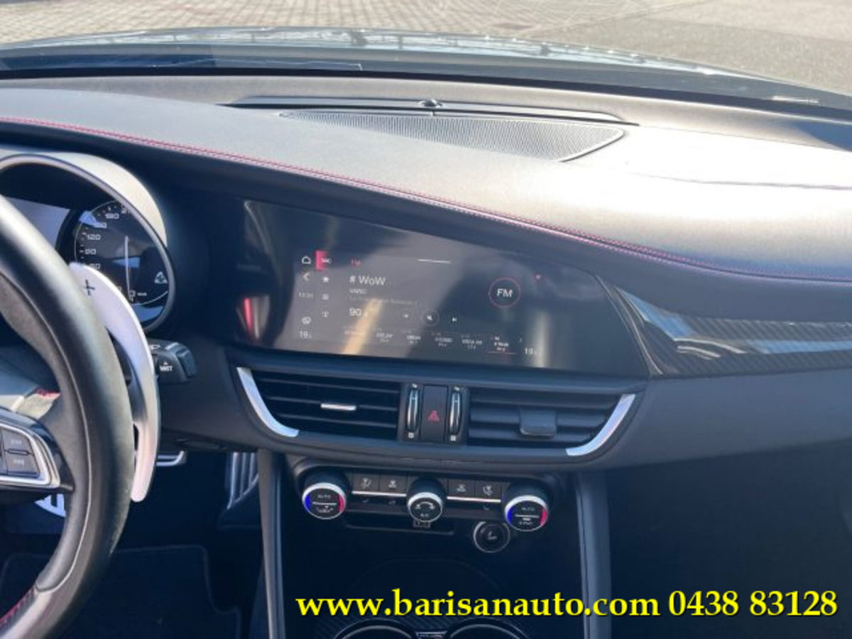 Alfa Romeo Giulia 2.9 T V6 AT8 Quadrifoglio (10)
