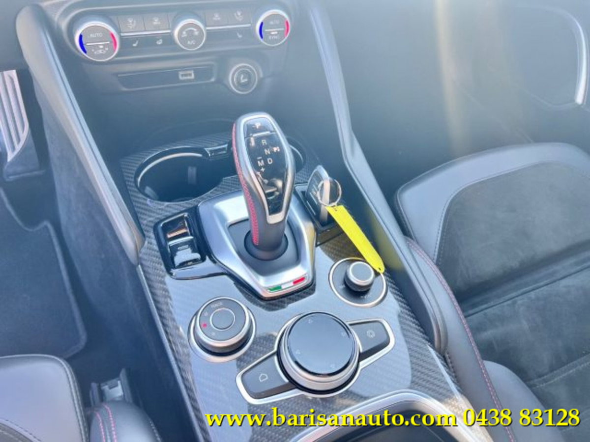 Alfa Romeo Giulia 2.9 T V6 AT8 Quadrifoglio (11)