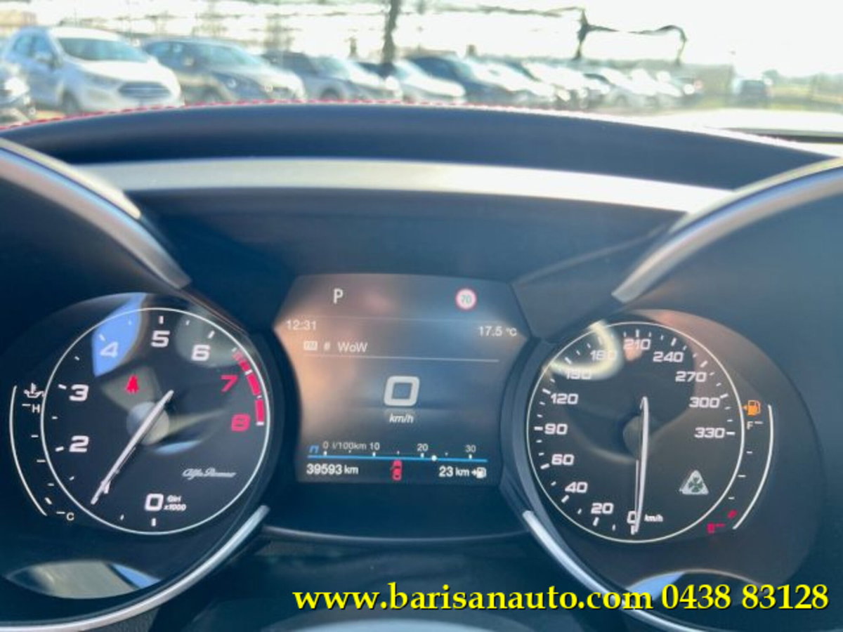 Alfa Romeo Giulia 2.9 T V6 AT8 Quadrifoglio (12)