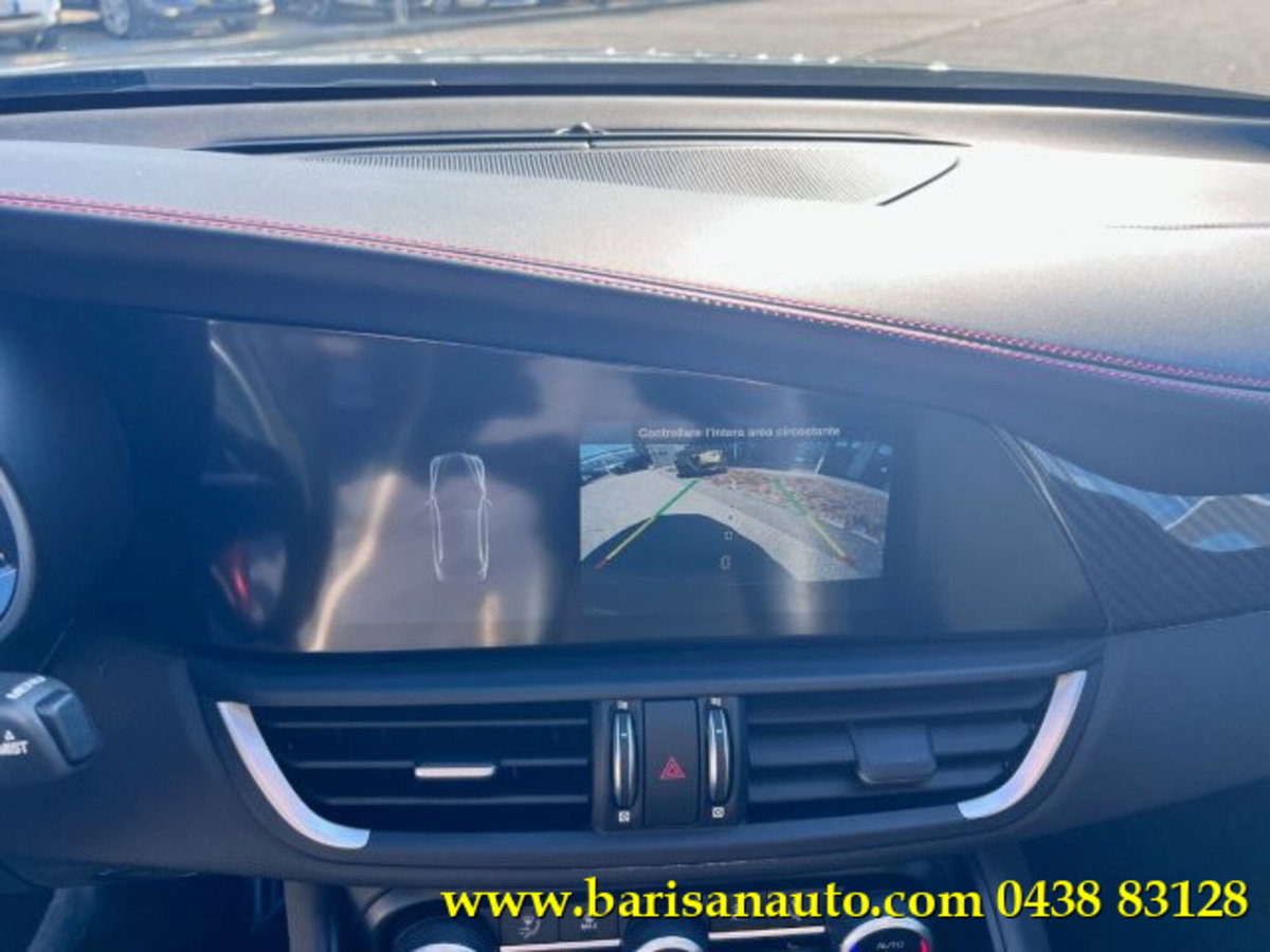 Alfa Romeo Giulia 2.9 T V6 AT8 Quadrifoglio (13)