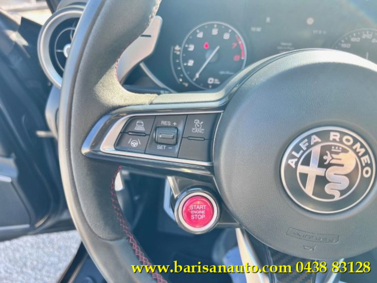 Alfa Romeo Giulia 2.9 T V6 AT8 Quadrifoglio (14)