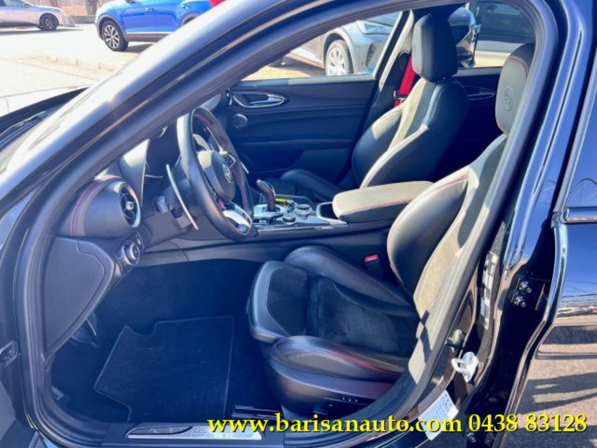 Alfa Romeo Giulia 2.9 T V6 AT8 Quadrifoglio (5)