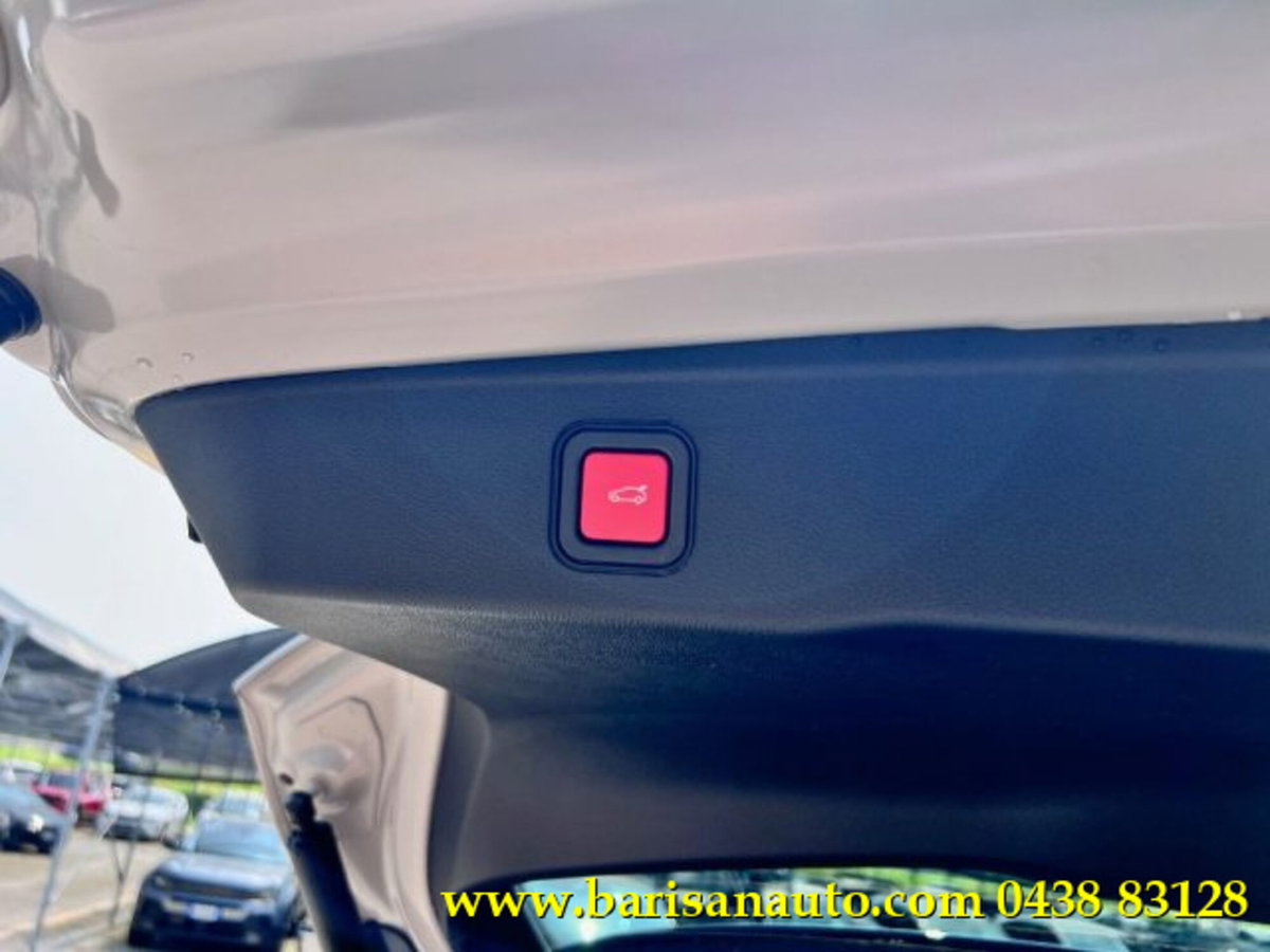 Jeep Avenger 1.2 turbo Summit fwd 100cv (9)