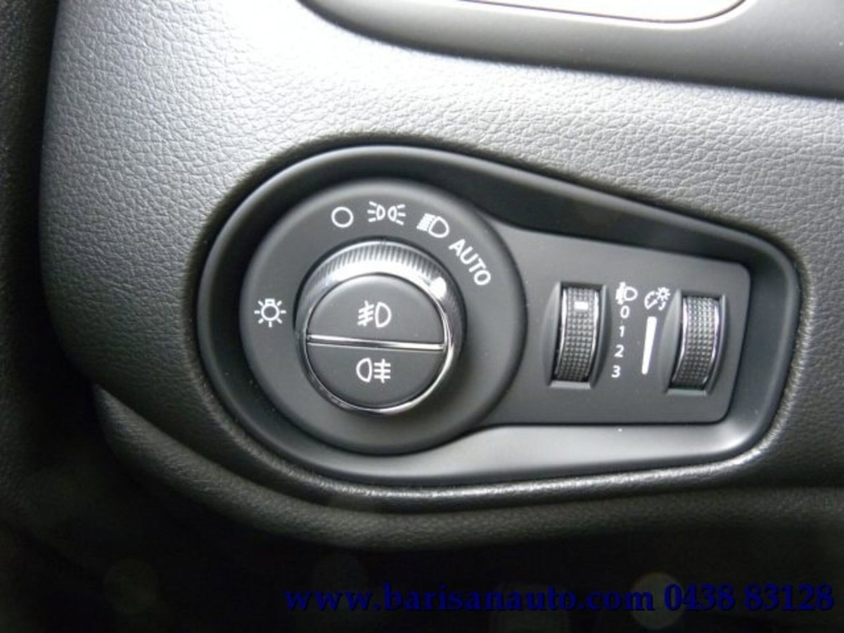 Jeep Renegade 1.5 Turbo T4 MHEV Limited (14)