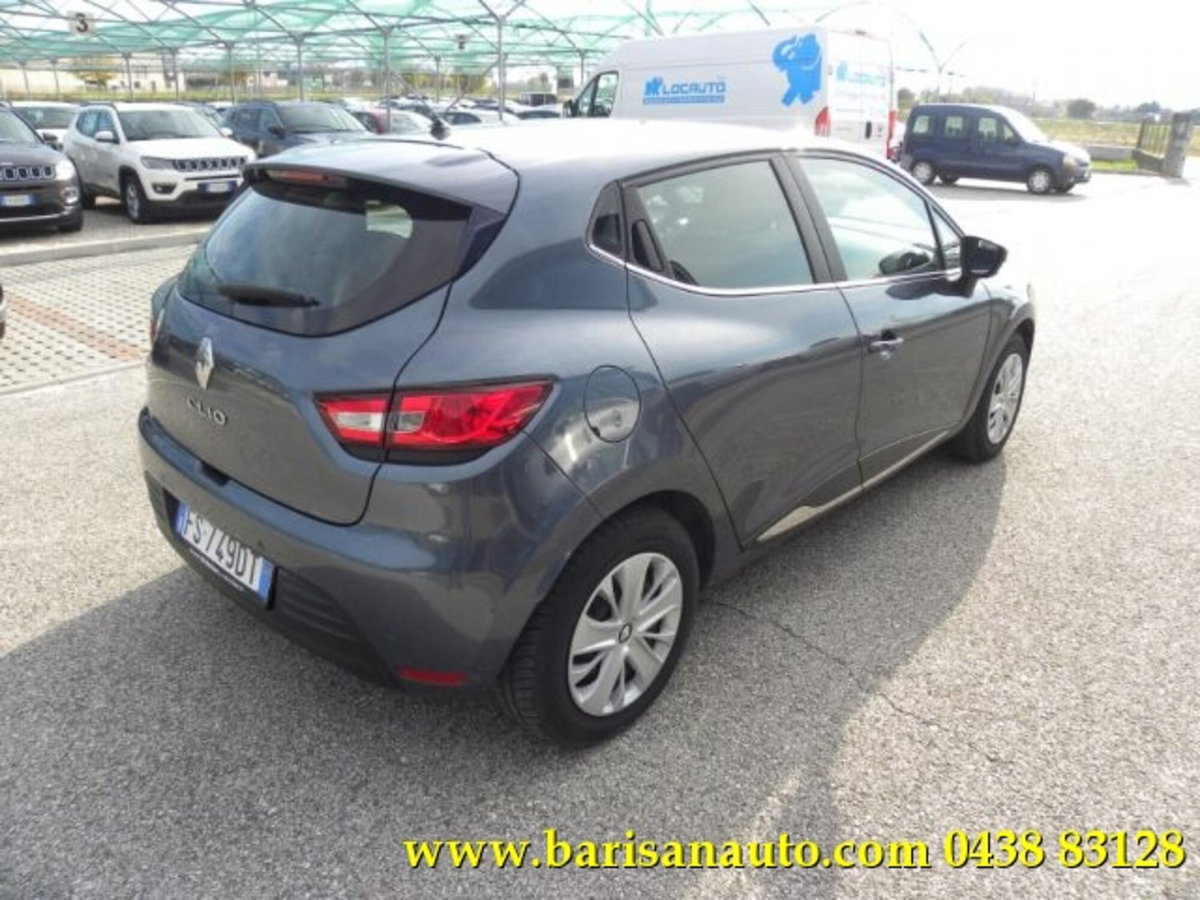 Renault Clio TCe 12V 90 CV GPL 5 porte Moschino Zen (3)