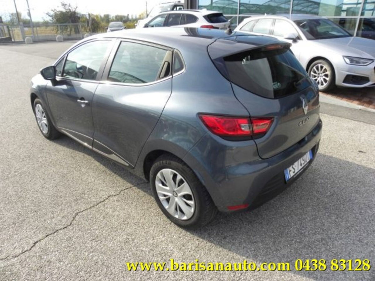 Renault Clio TCe 12V 90 CV GPL 5 porte Moschino Zen (4)