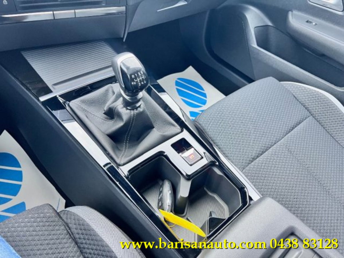 Opel Astra 1.2 Turbo 110 CV Elegance (15)