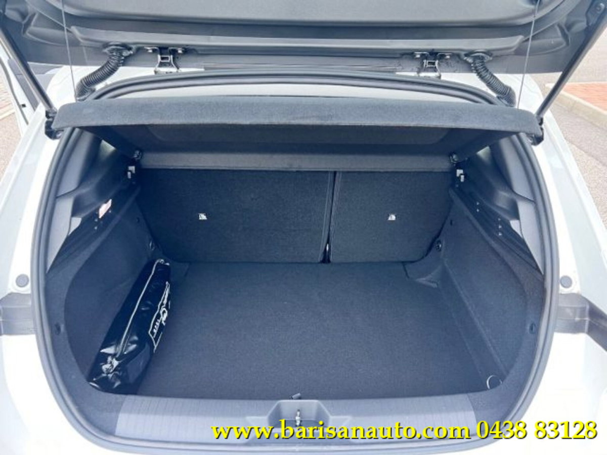 Opel Astra 1.2 Turbo 110 CV Elegance (8)