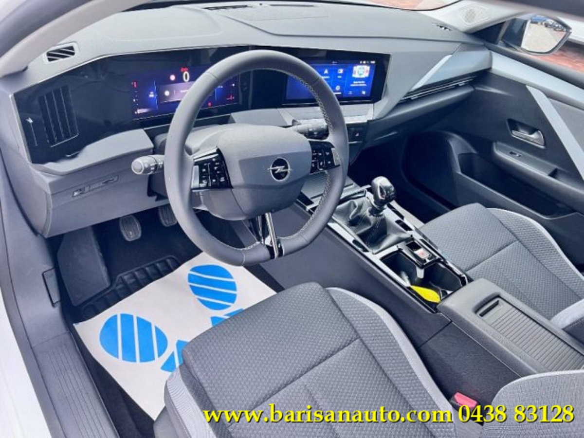 Opel Astra 1.2 Turbo 110 CV Elegance (9)