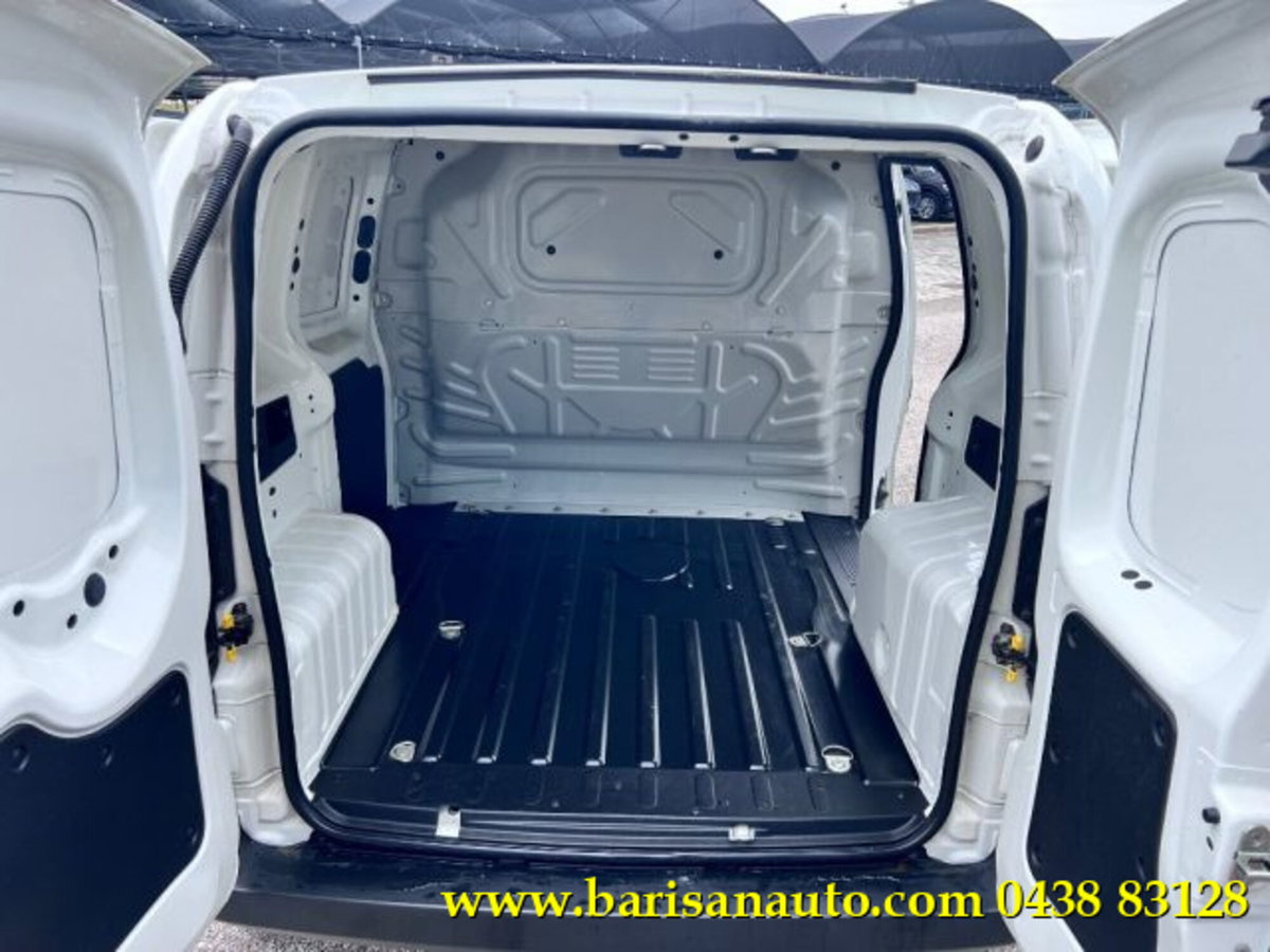 Fiat Fiorino Furgone cargo 1.3 mjt 95cv SX (7)