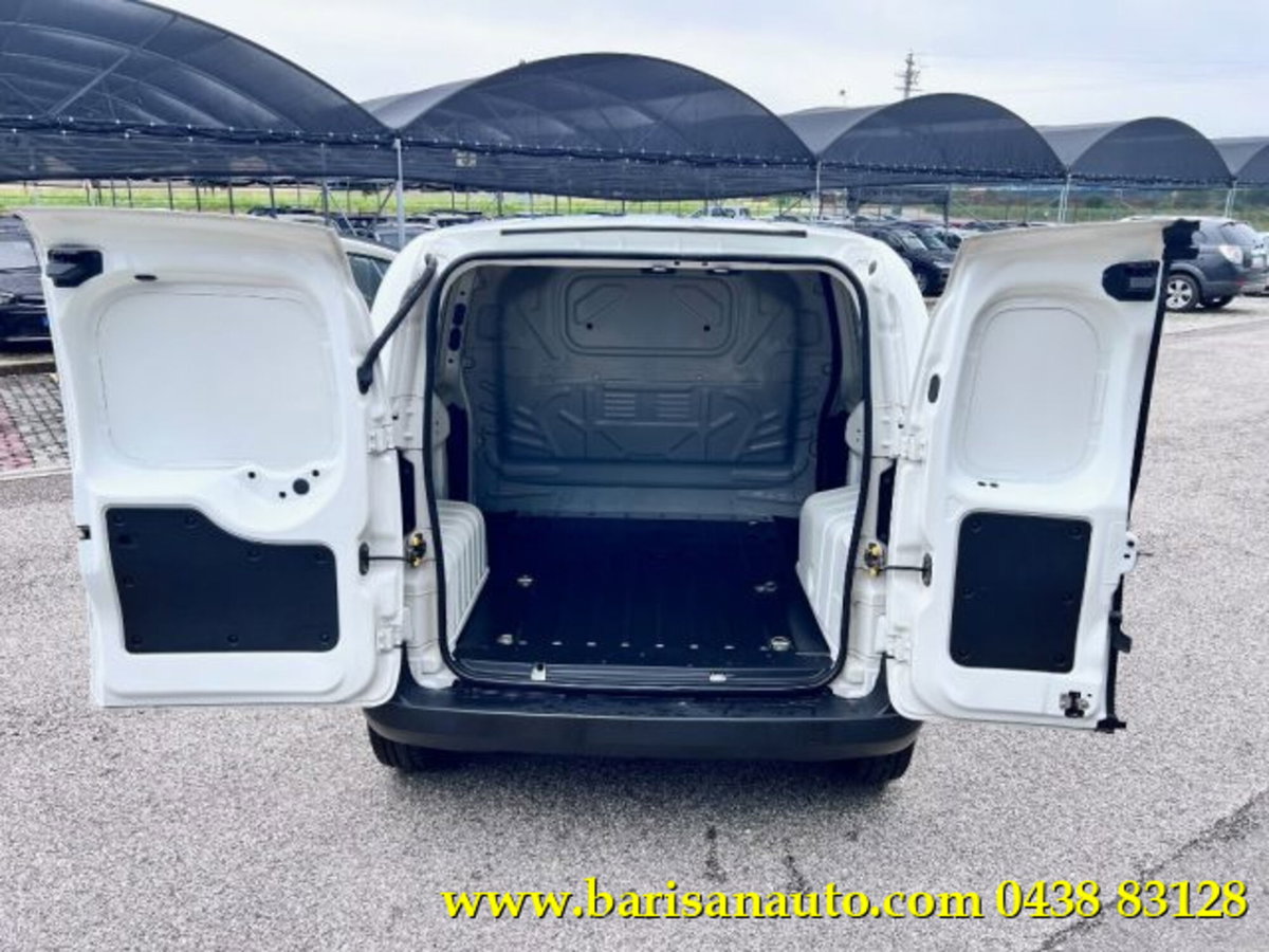 Fiat Fiorino Furgone cargo 1.3 mjt 95cv SX (9)